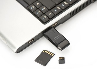 DIGITUS USB 2.0 Multi Card Reader Stick, SD / Micro SD