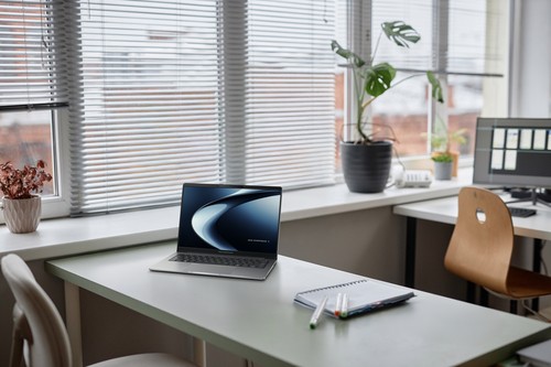 ASUS ExpertBook PM3 PM3406CKA-LY0281X 35,6cm (14") AI R5 330 16GB 512GB W11 90NX0971-M00AF0