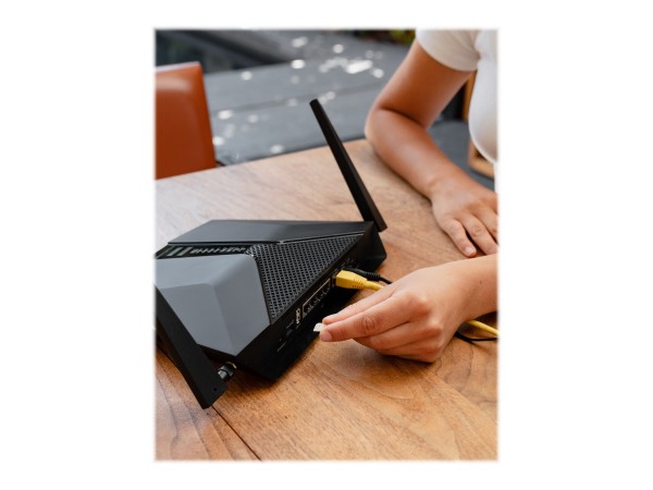 NETGEAR NIGHTHAWK 4G LTE WIFI 6 ROUTER LAX20-100EUS