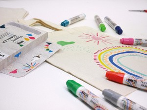 KREUL Textilmarker medium "Junior", Set "Color your case"