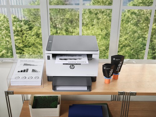 HP HP 738M Schwarz Tintenpatrone 130ml