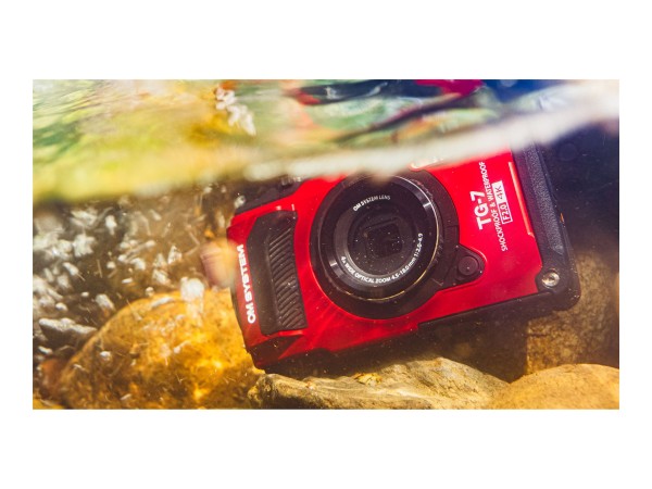 OLYMPUS OLYMPUS TG-7 camera red