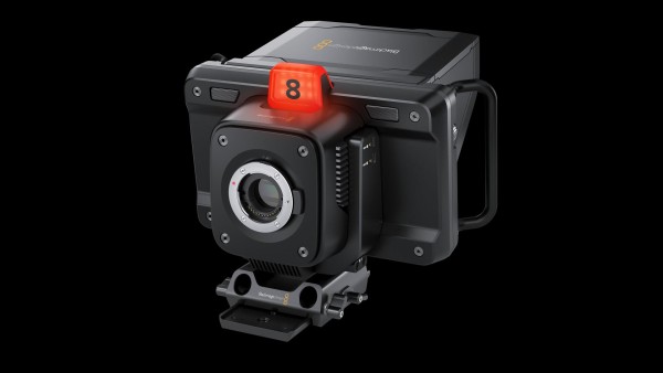 BLACKMAGIC DESIGN BLACKMAGIC DESIGN Blackmagic Studio Camera 4K Plus