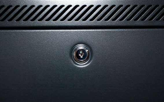 DSIT 15 HE, kleiner Serverschrank, mit perforierter Fronttür (BxTxH) 600 x DS6015PP